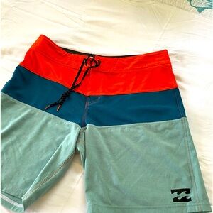 Mens Billabong Board shorts Never worn excellent condition